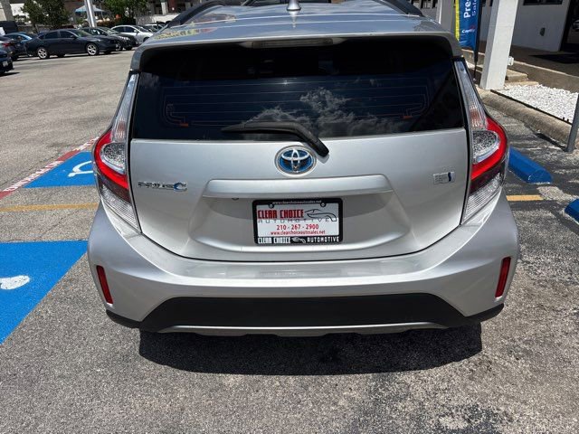 Used 2018 Toyota Prius C Two FWD image 4