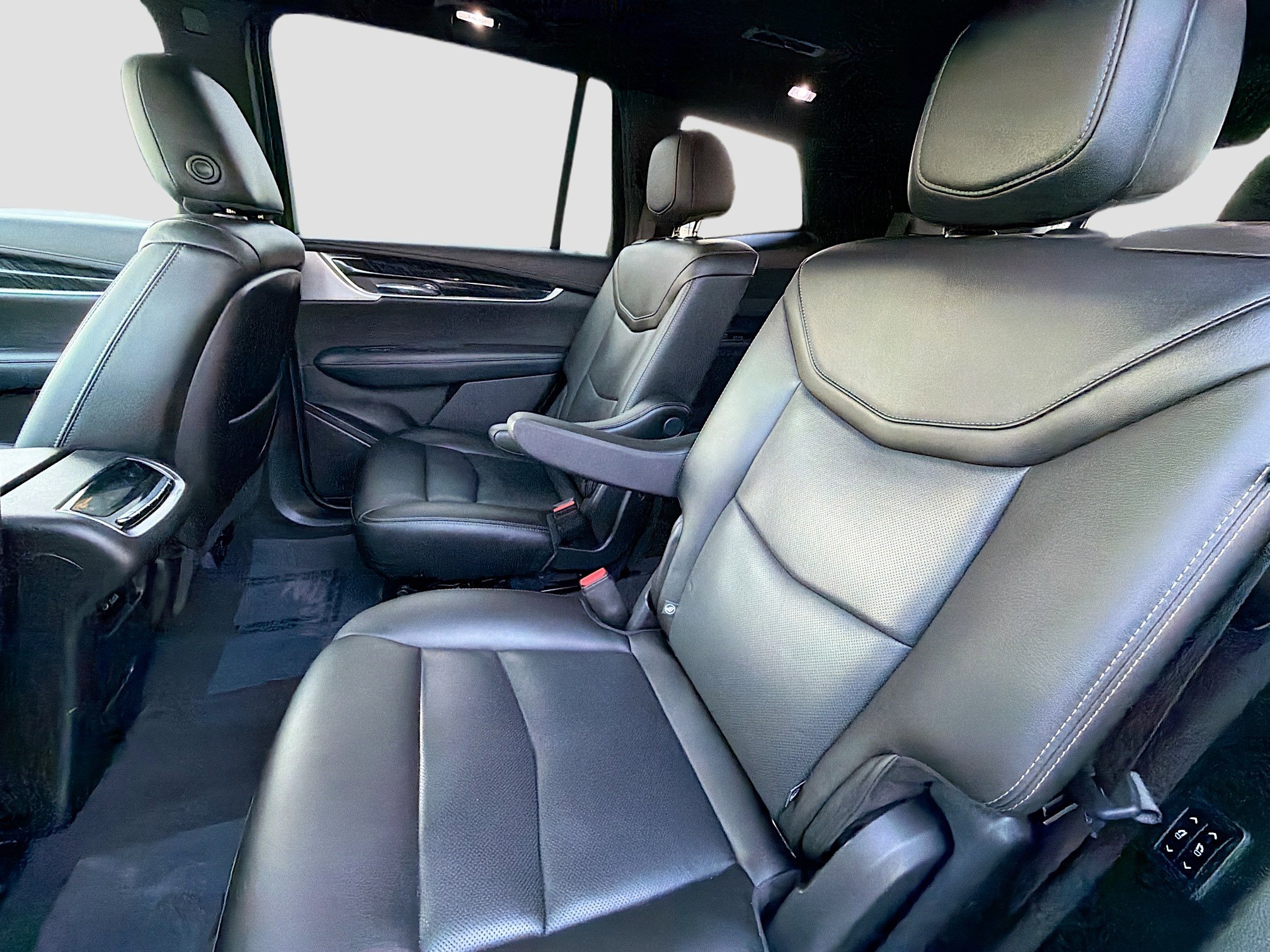 Used 2021 Cadillac XT6 Premium Luxury image 22