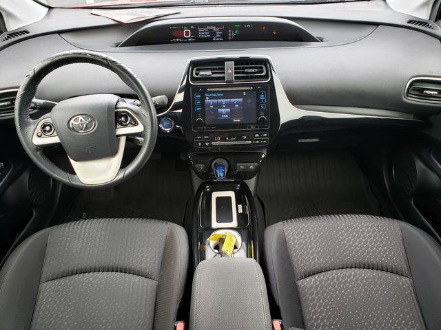 Used 2016 Toyota Prius Three FWD image 15
