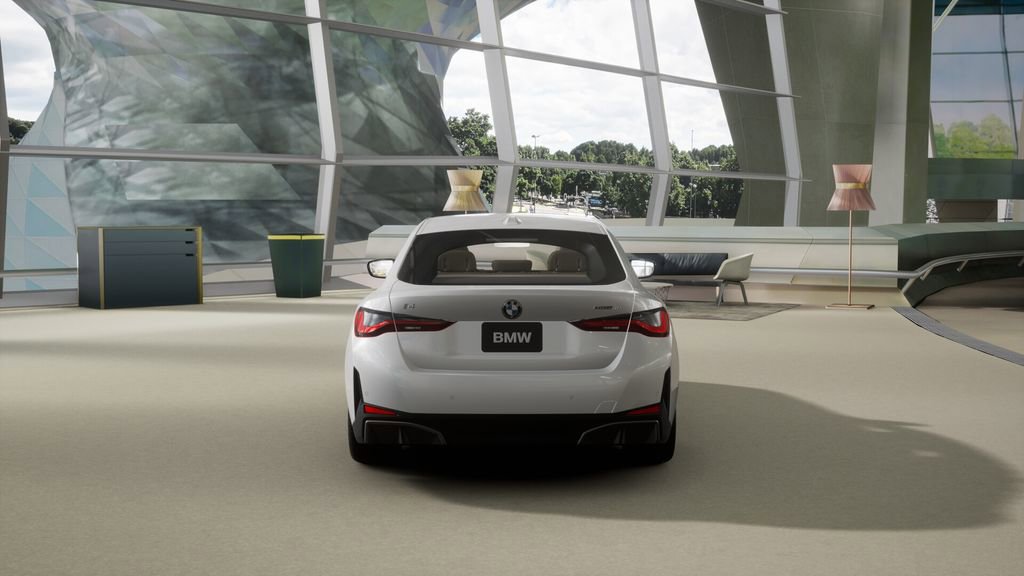 New 2025 BMW i4 eDrive40 image 5