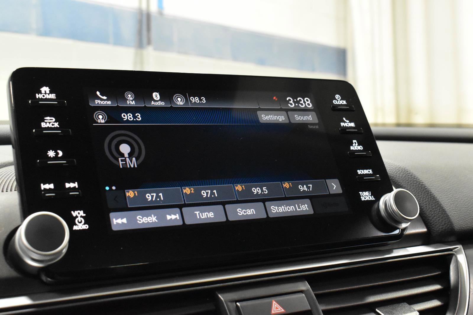 Used 2018 Honda Accord EX-L image 16