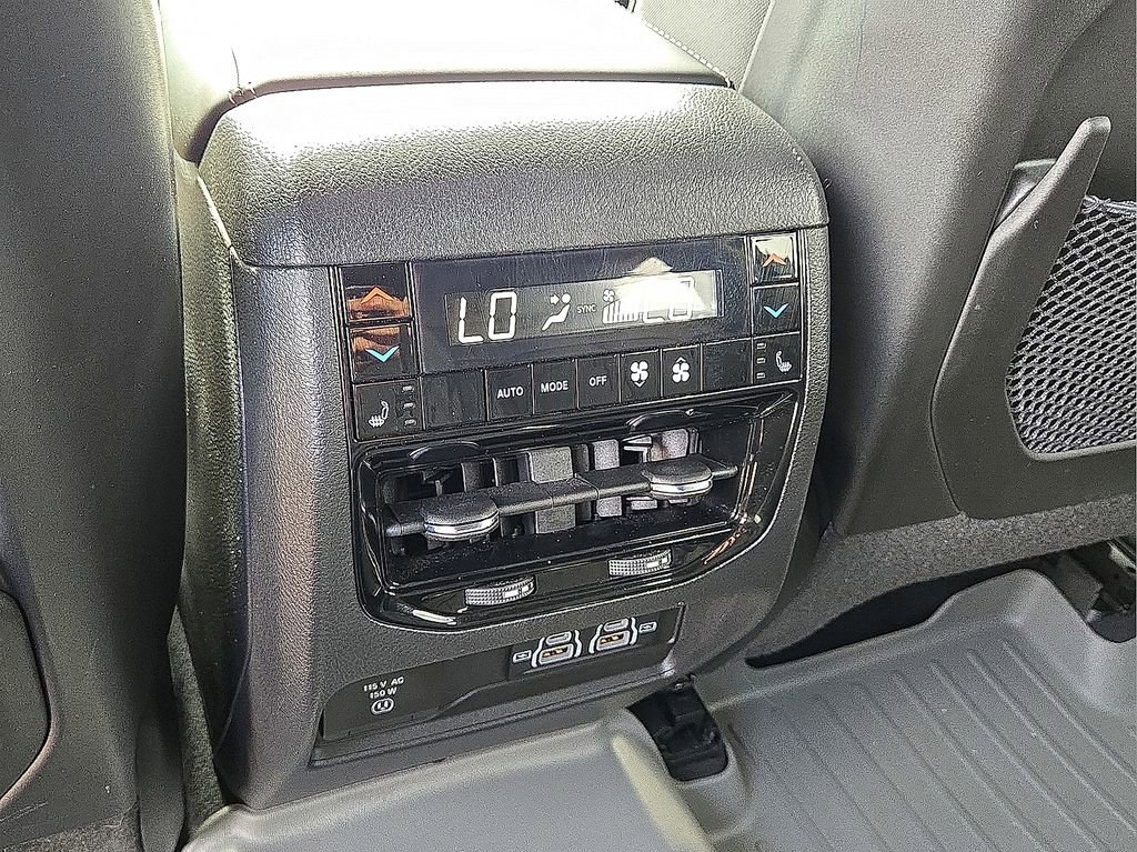 Used 2023 Jeep Grand Cherokee Overland w/ Luxury Tech Group IV image 19
