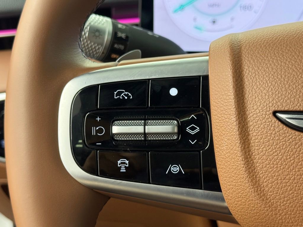 Used 2026 Genesis GV70 2.5T Advanced image 27