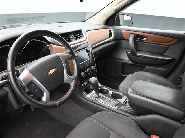 Used 2017 Chevrolet Traverse LT image 17
