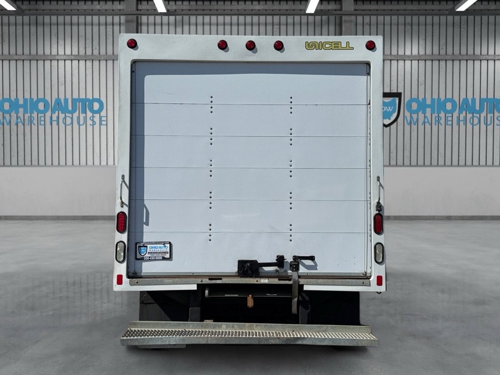 Used 2019 Chevrolet Express 3500 Extended w/ Driver Convenience Package RWD image 6