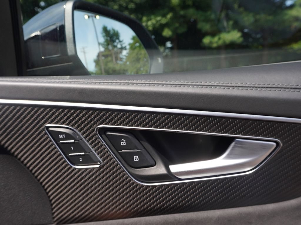 Used 2022 Audi RS Q8 AWD/4WD image 45