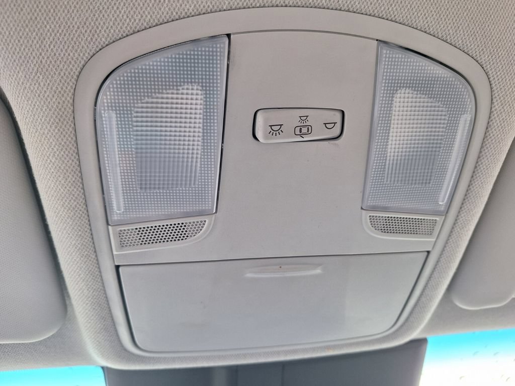 Used 2023 Hyundai Kona SE w/ Cargo Package FWD image 19