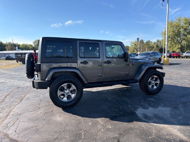 Used 2018 Jeep Wrangler Unlimited Sahara AWD/4WD image 9