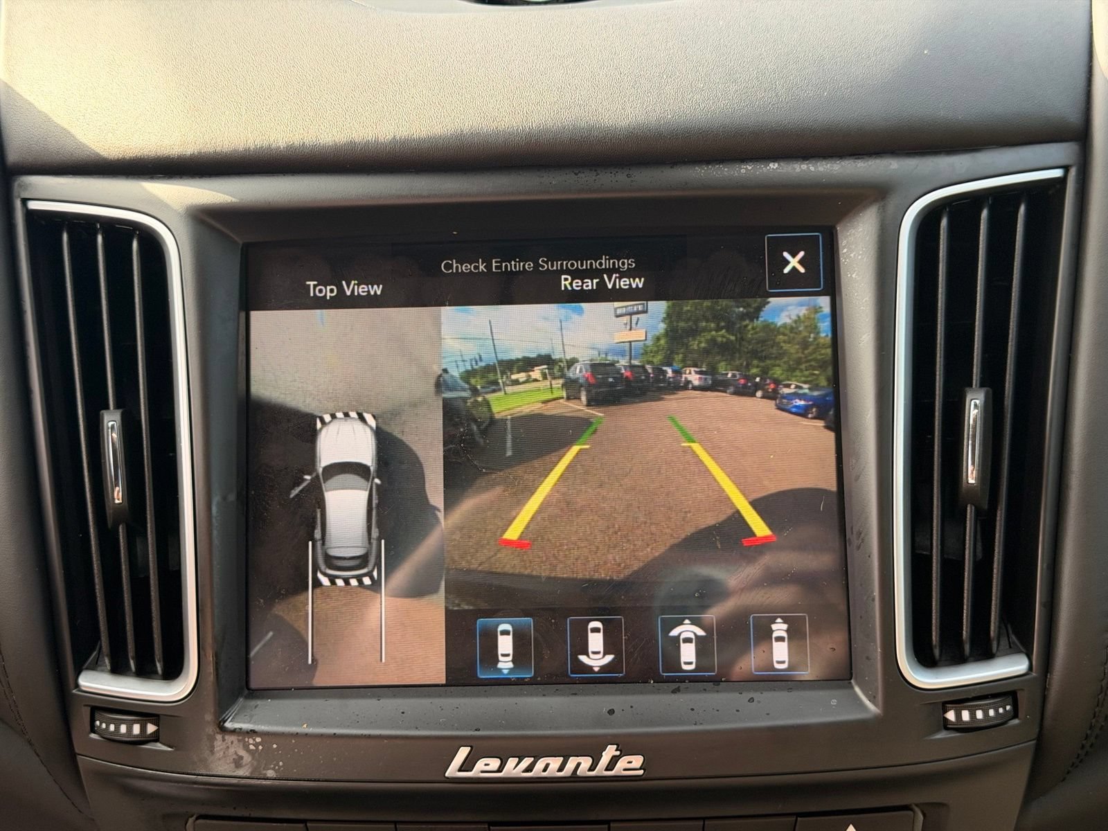 Used 2017 Maserati Levante S AWD/4WD image 27