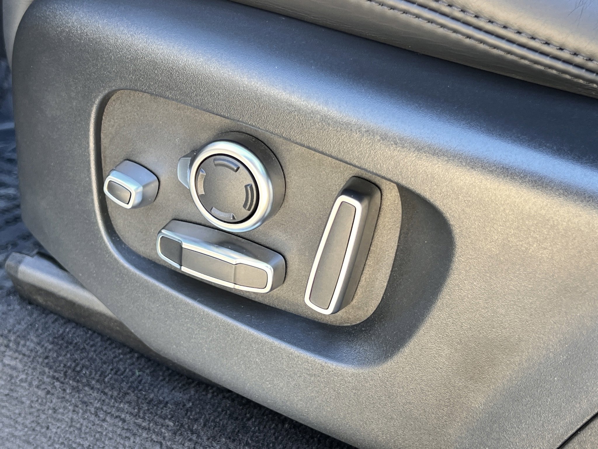 Used 2022 Land Rover Range Rover Sport Autobiography image 35