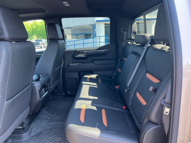 Used 2023 GMC Sierra 1500 AT4 w/ Technology Package AWD/4WD image 5