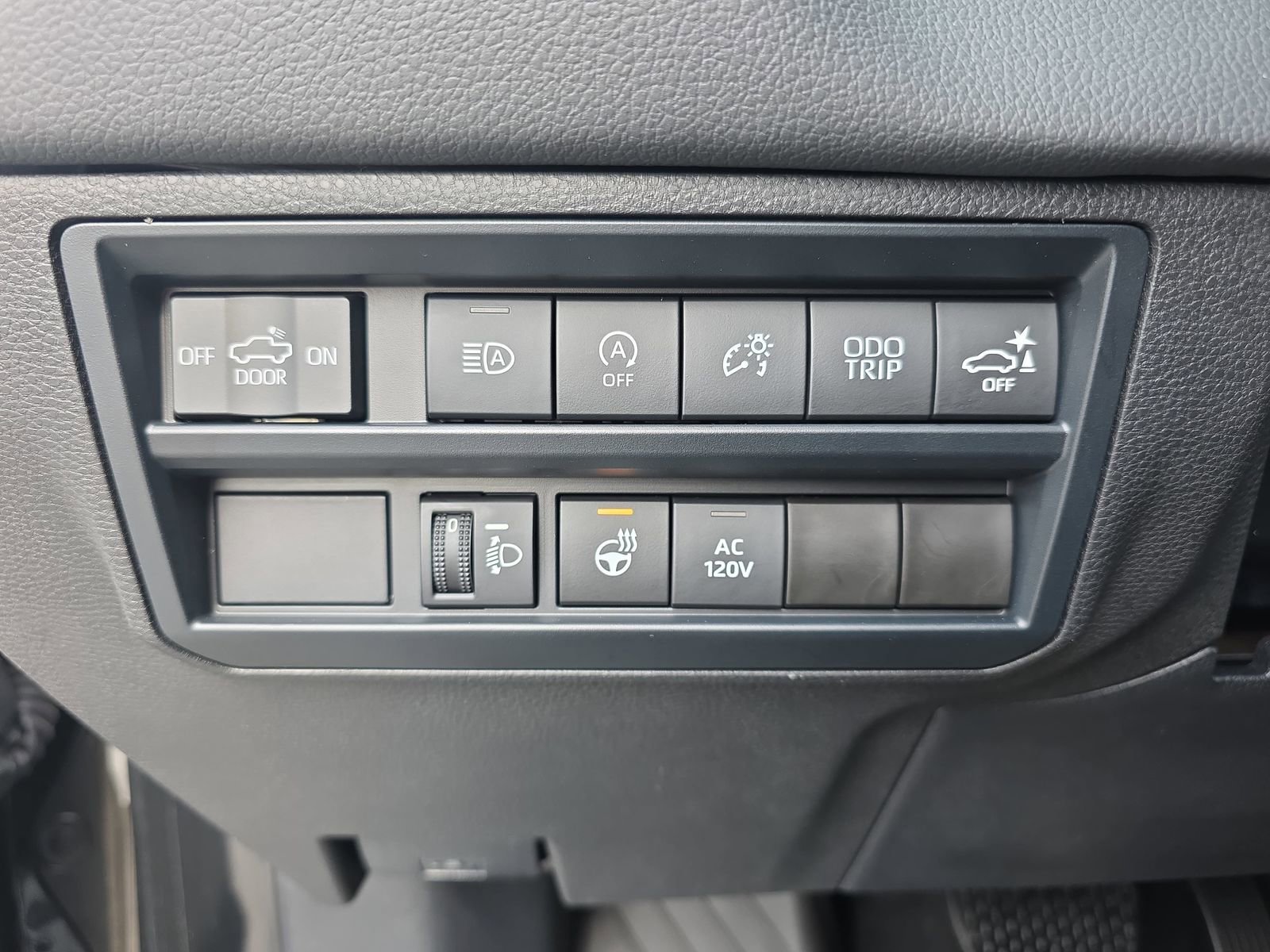 Used 2023 Toyota Tundra Limited image 25