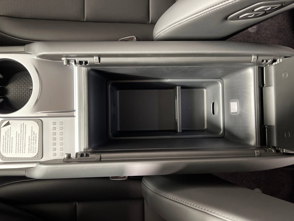 New 2026 Hyundai Ioniq 9 Limited image 25