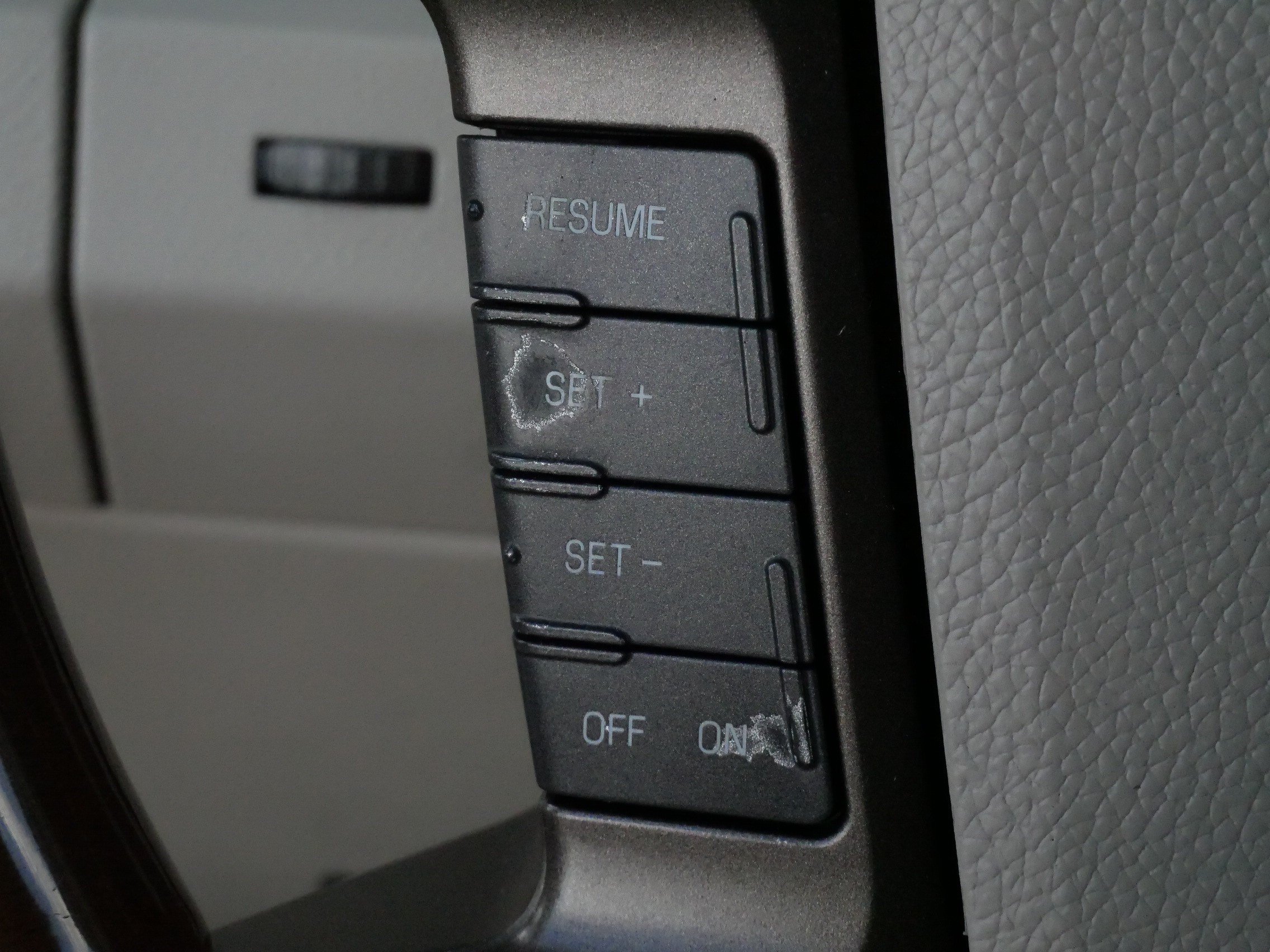 Used 2014 Lincoln Navigator 4WD image 26