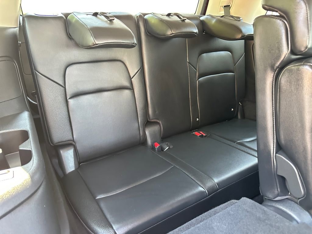 Used 2023 Nissan Pathfinder SL AWD/4WD image 17
