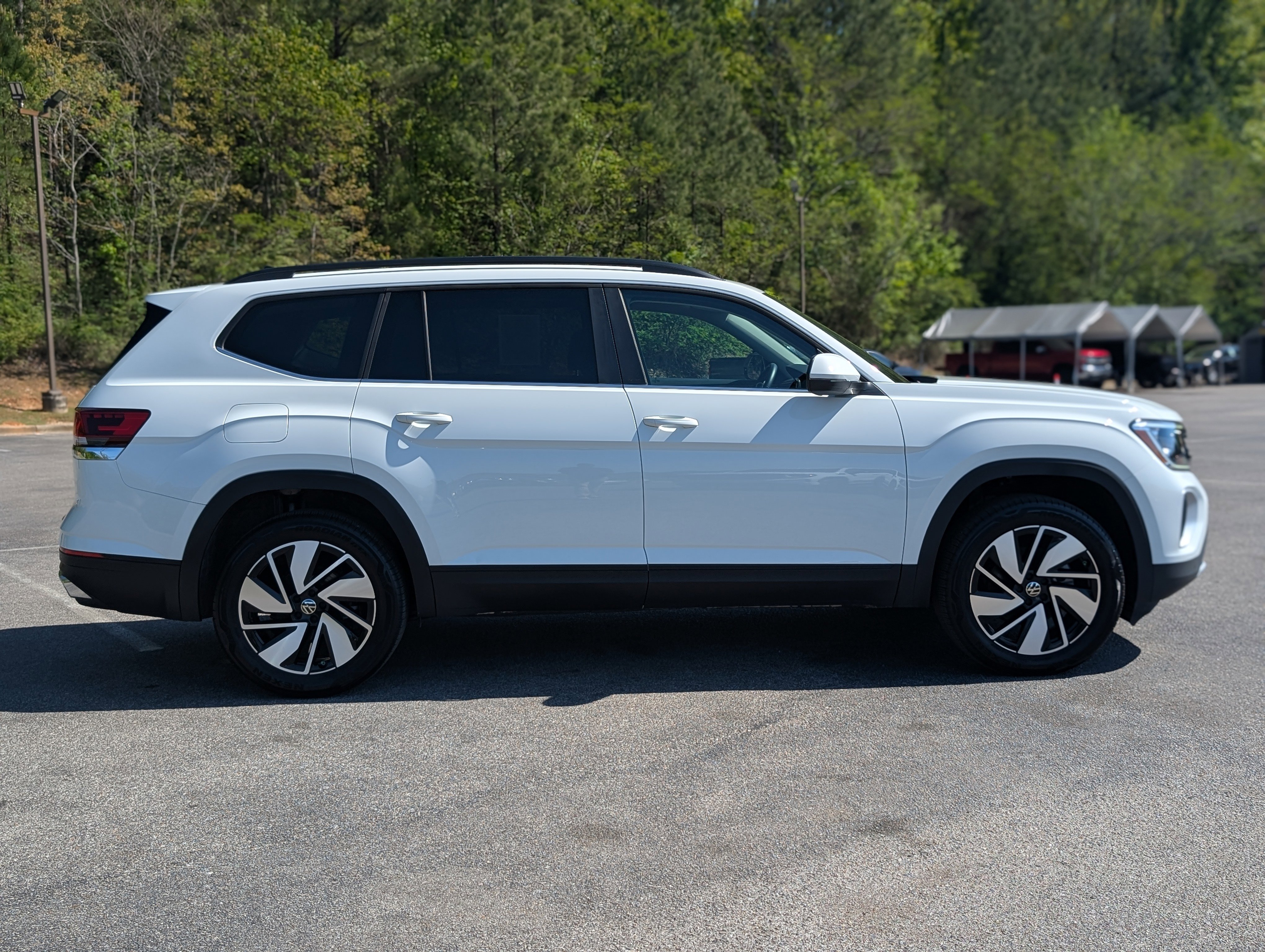 Used 2024 Volkswagen Atlas SE image 10