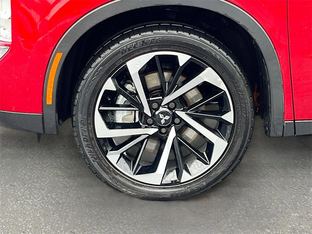 Used 2023 Mitsubishi Outlander SE image 29