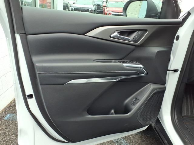 Used 2026 Chevrolet Traverse LT image 9