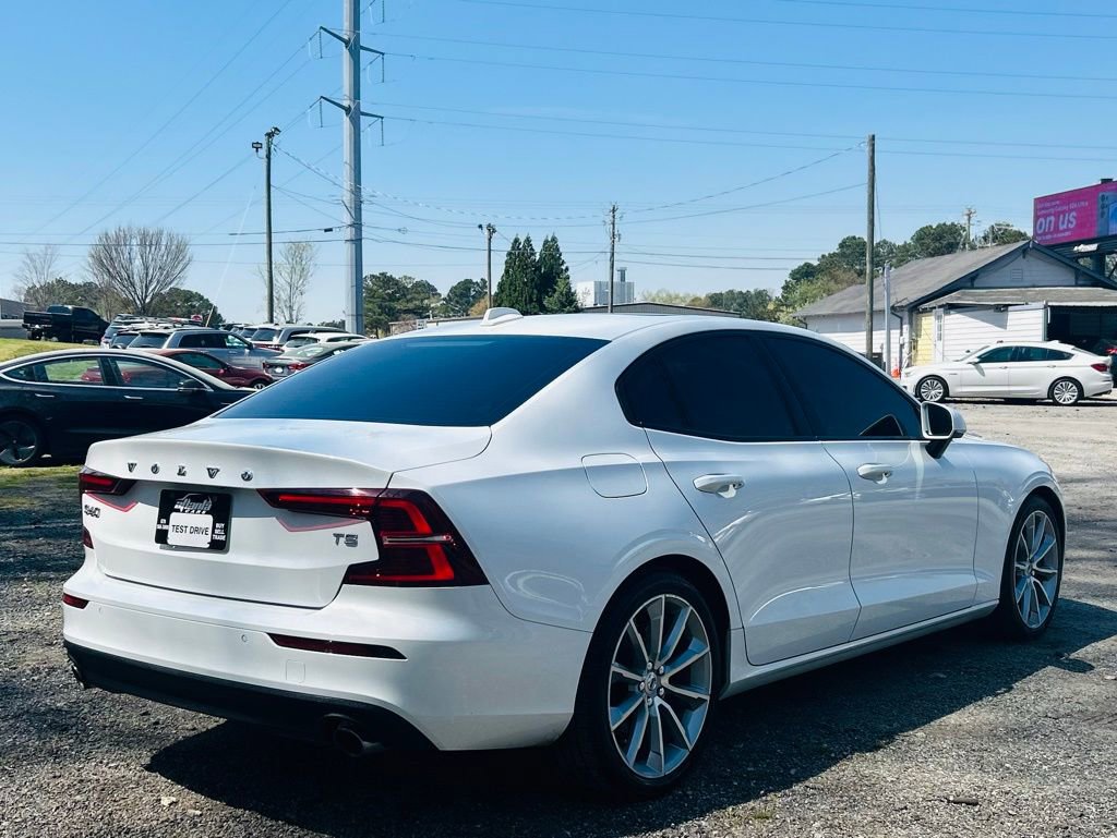 Used 2020 Volvo S60 T5 Momentum image 8