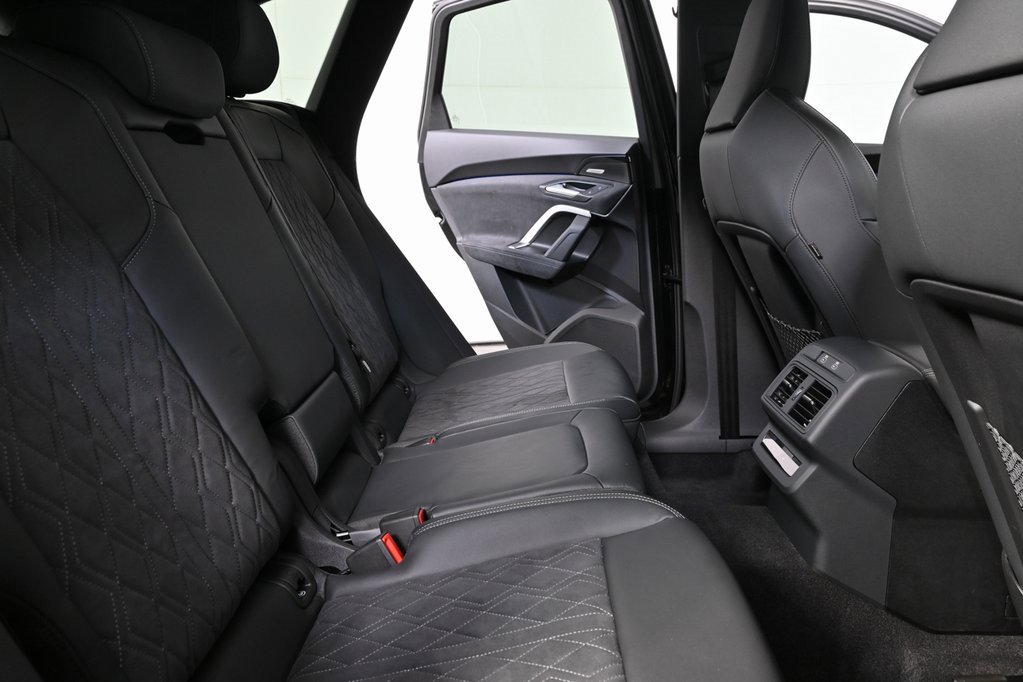 Used 2025 Audi SQ5 Premium Plus image 18