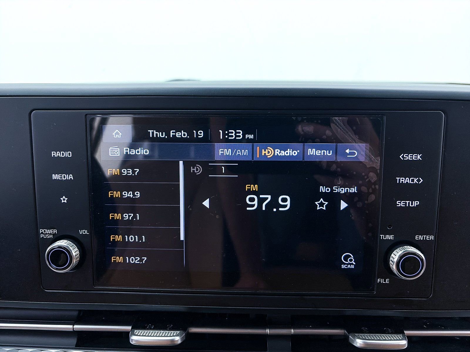 Used 2022 Kia Carnival LX image 27