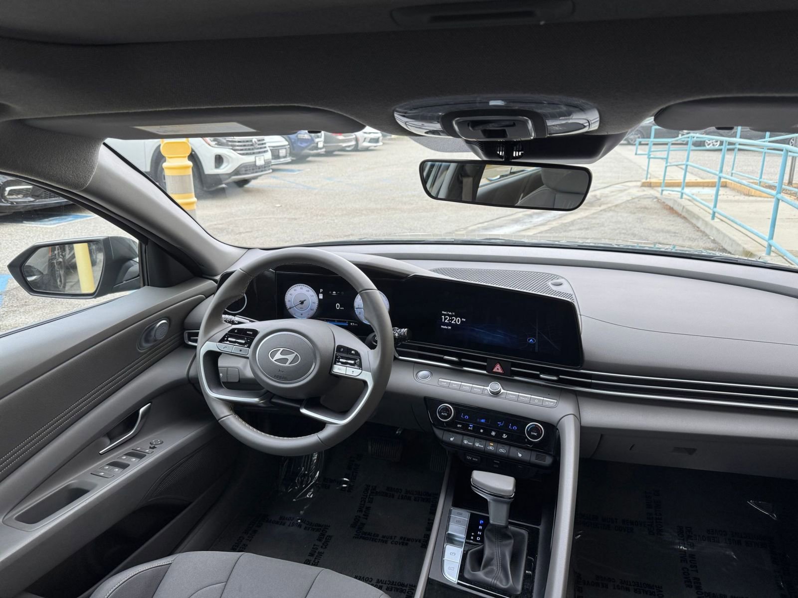 Used 2025 Hyundai Elantra SEL FWD image 36