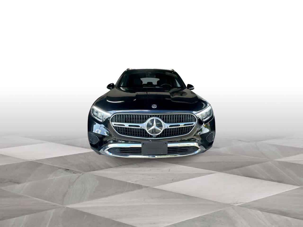 Used 2026 Mercedes-Benz GLC 300 image 3