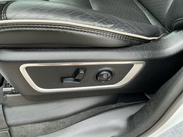 Used 2020 RAM 1500 Laramie AWD/4WD image 29