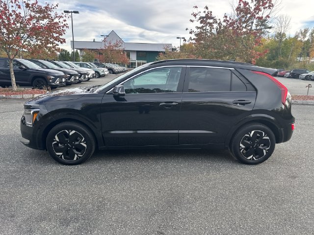 Used 2025 Kia Niro Wind w/ Wind Preserve Package FWD image 2