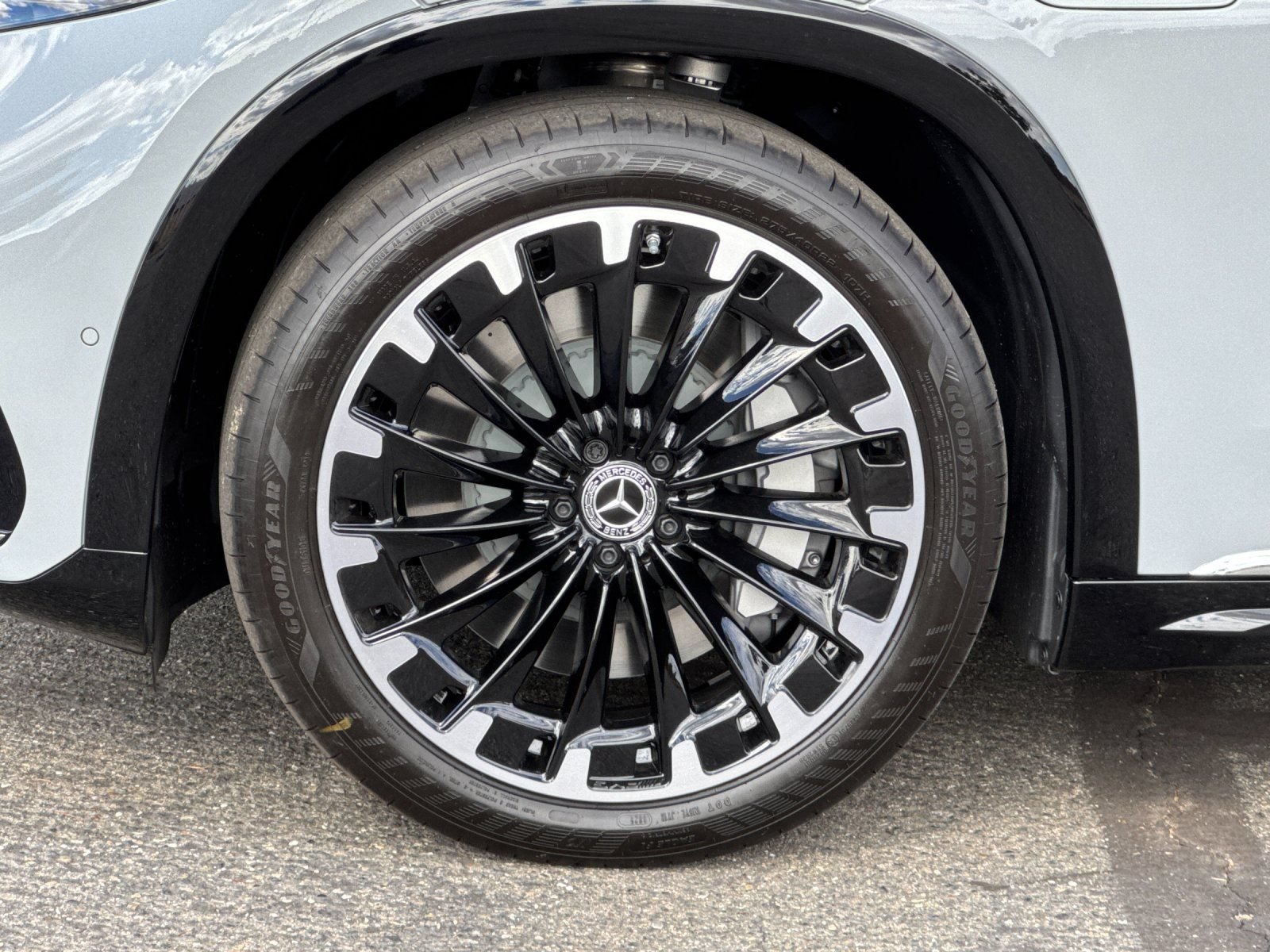 New 2026 Mercedes-Benz EQS 550 4MATIC SUV image 25