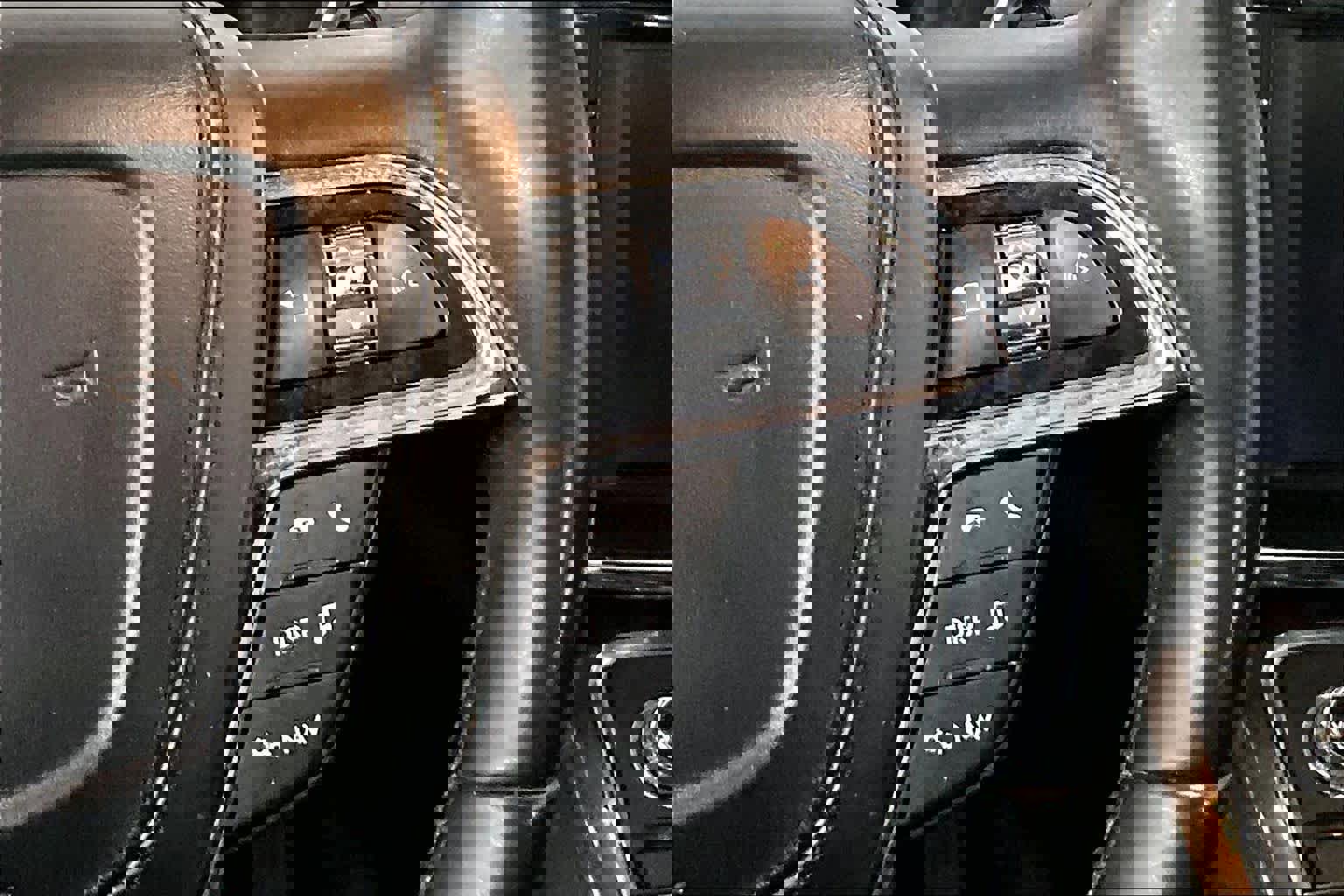 Used 2018 Lincoln Continental Reserve w/ Continental Climate Package image 24