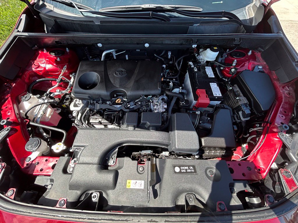 Used 2025 Toyota RAV4 XLE AWD/4WD image 32