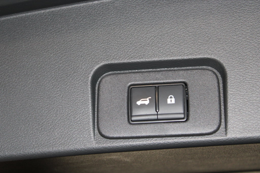 Used 2025 Nissan Rogue Platinum AWD/4WD image 29