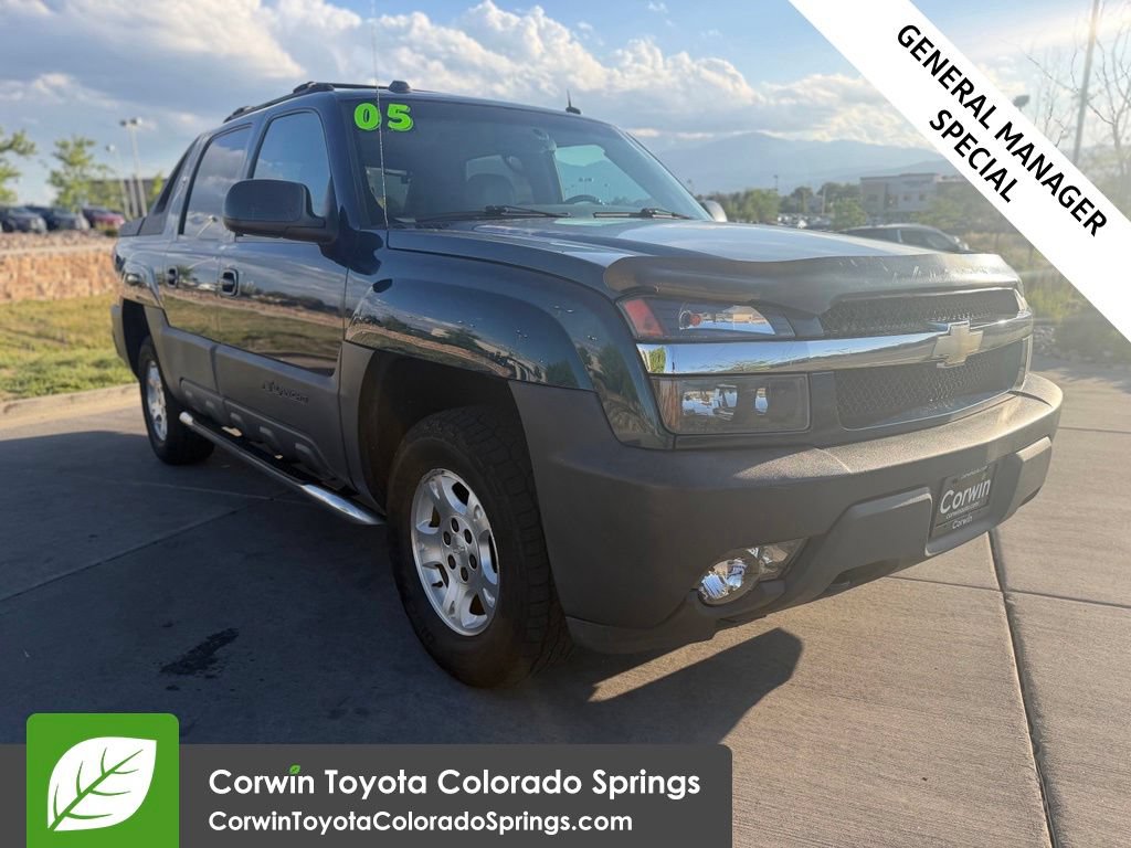 Used 2005 Chevrolet Avalanche Z71 w/ Sun And Sound Package AWD/4WD video 1