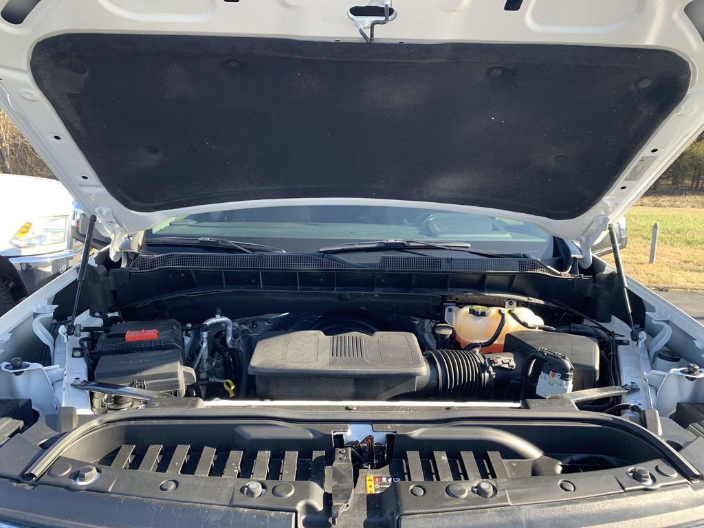 Used 2025 Chevrolet Silverado 1500 LT image 17