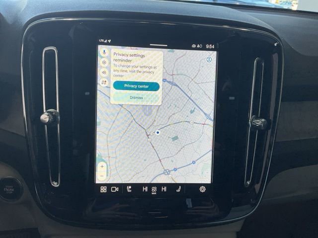 Used 2024 Volvo XC40 B5 Plus w/ Protection Package Premier image 15