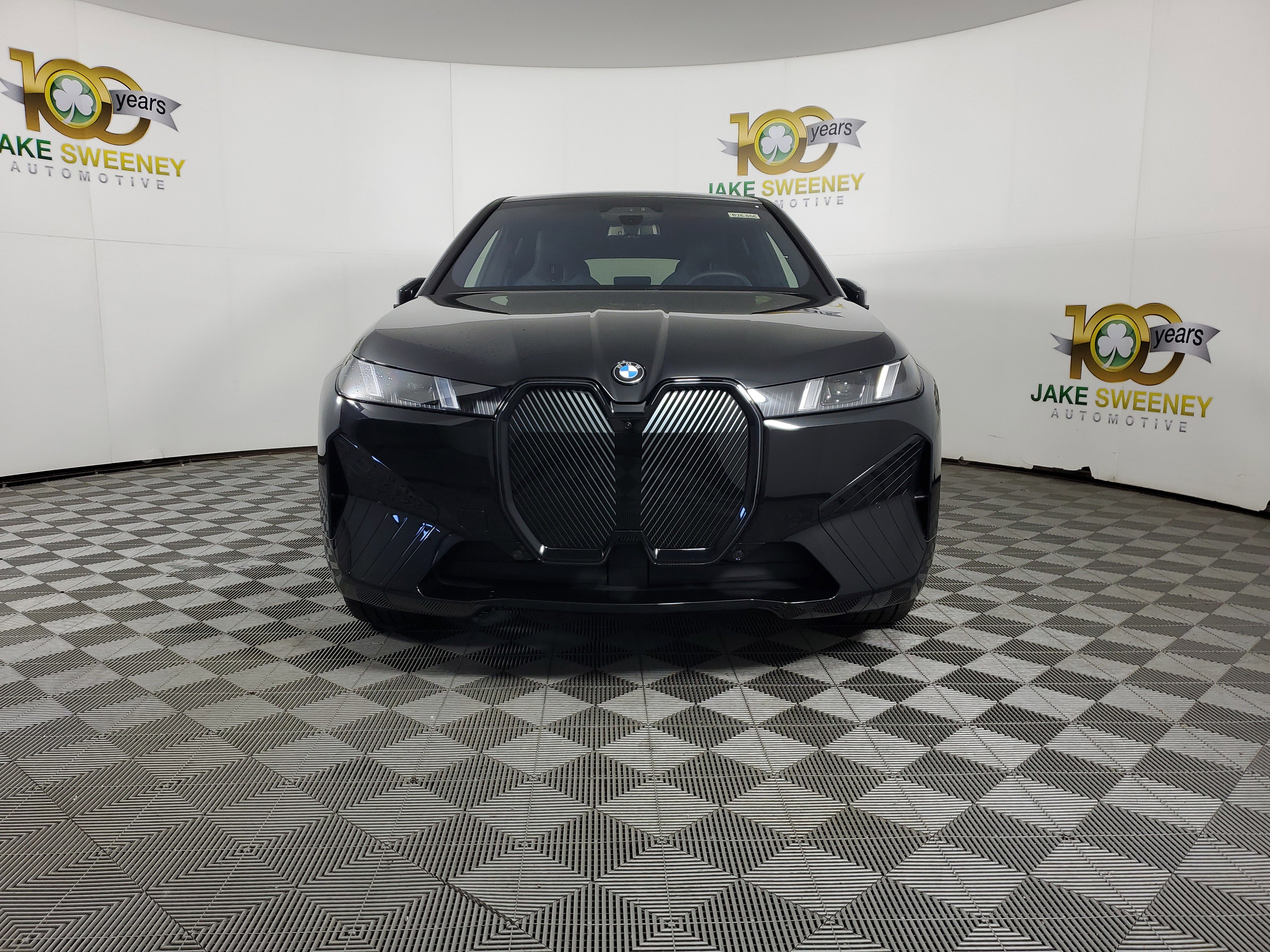 New 2026 BMW iX xDrive60 image 2