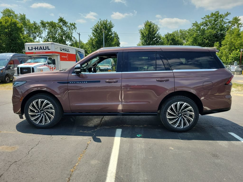 New 2027 Lincoln Navigator Black Label AWD/4WD image 7