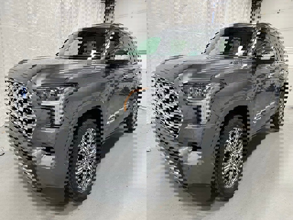 Used 2024 Toyota Sequoia Capstone image 3