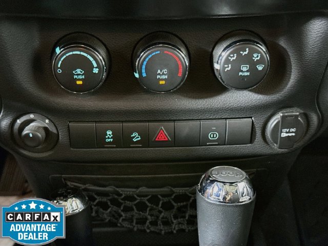 Used 2012 Jeep Wrangler Rubicon w/ PWR Convenience Group AWD/4WD image 14