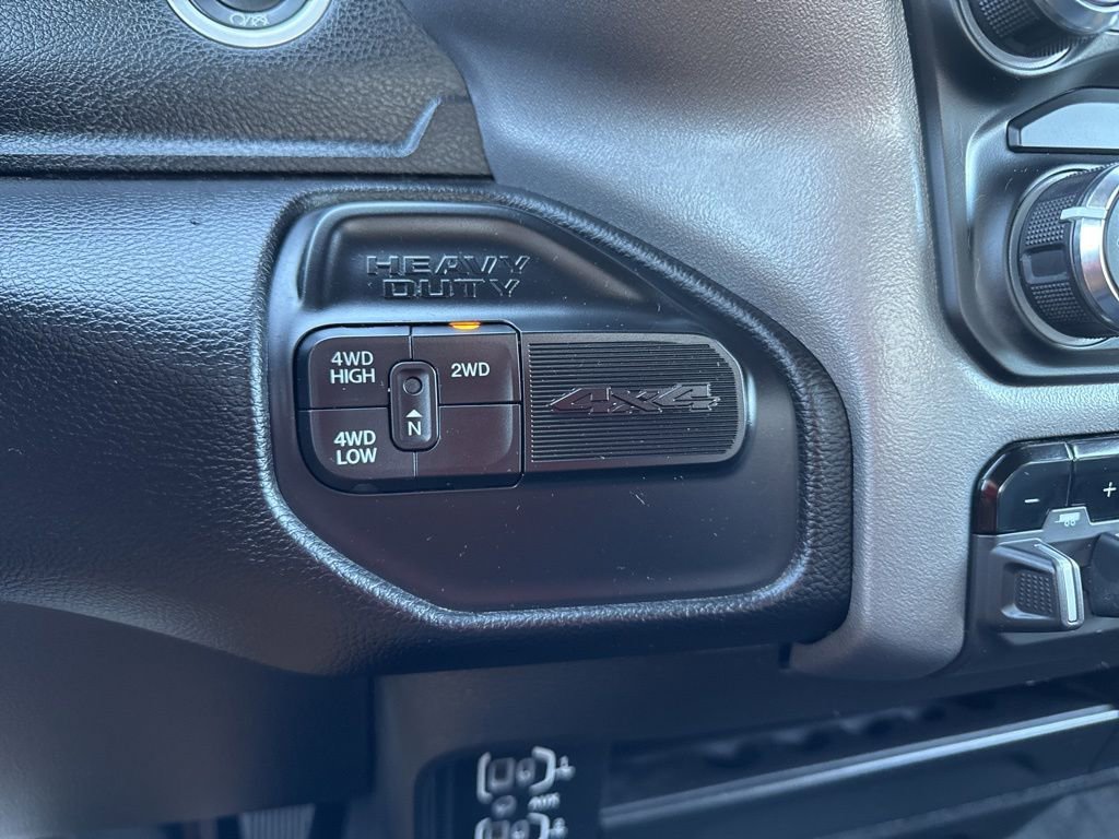 Used 2024 RAM 3500 Big Horn image 33