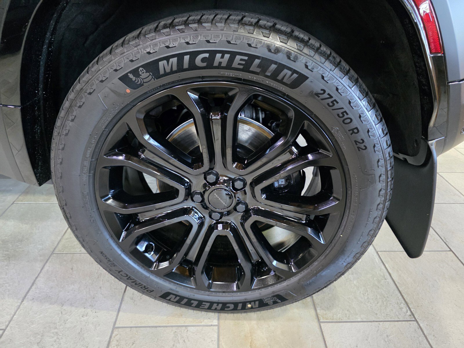 New 2026 Land Rover Defender 110 OCTA image 9