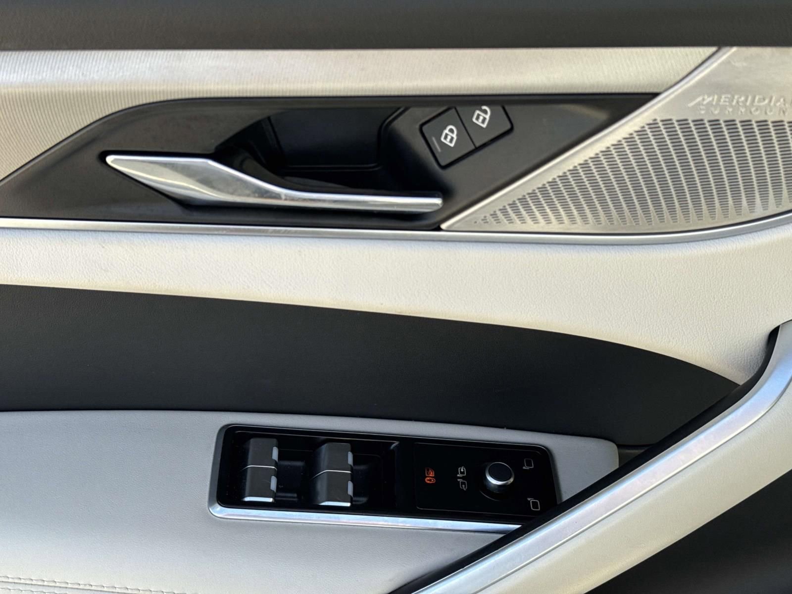 Used 2026 Jaguar F-PACE R-Dynamic S image 20