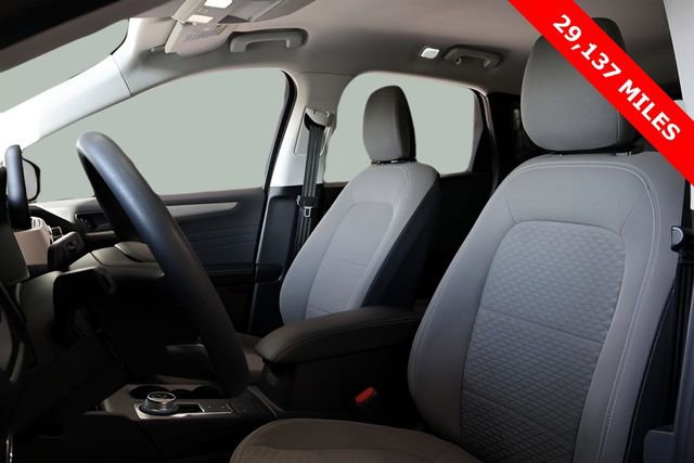 Used 2022 Ford Escape SE image 13