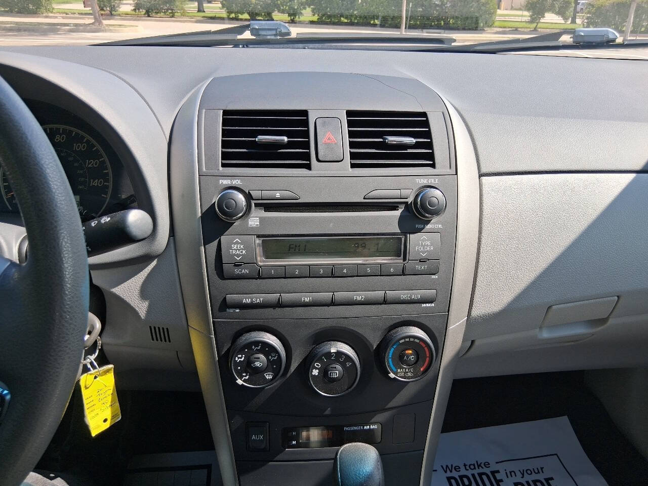 Used 2010 Toyota Corolla LE FWD image 21