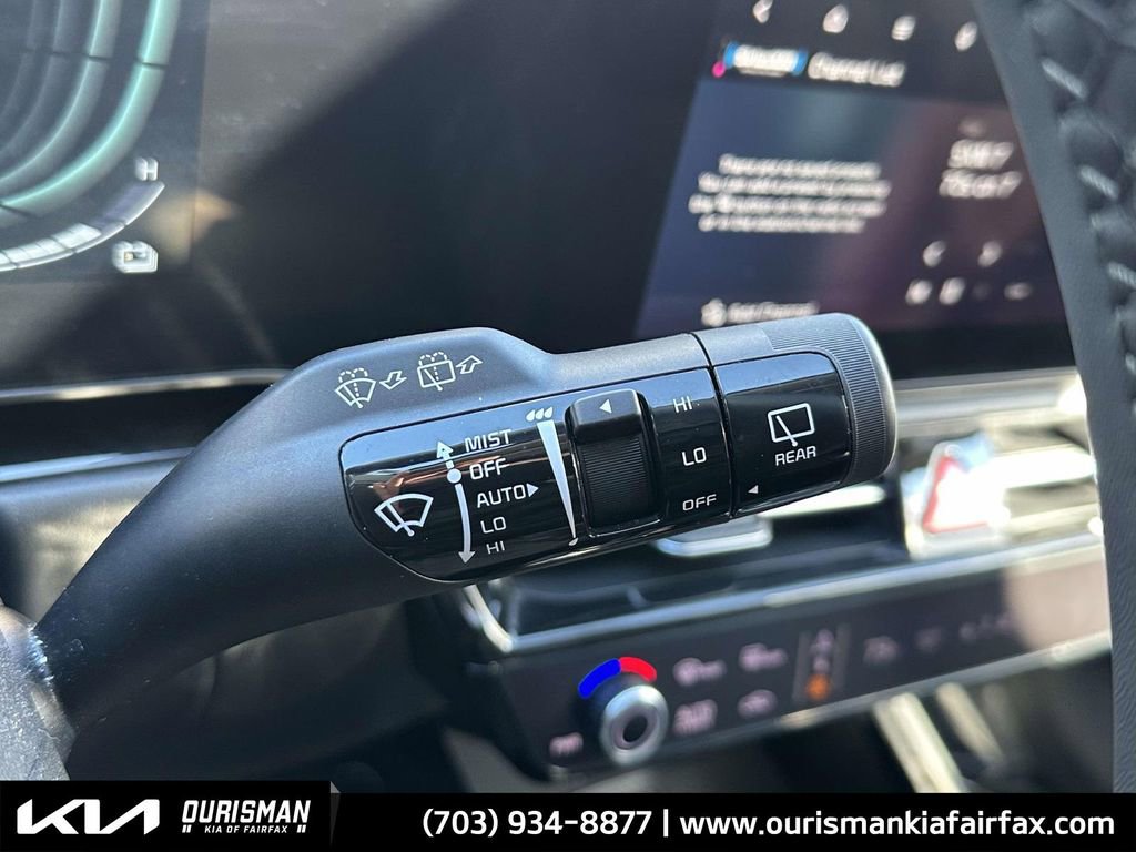 Used 2023 Kia Niro EX Touring image 12