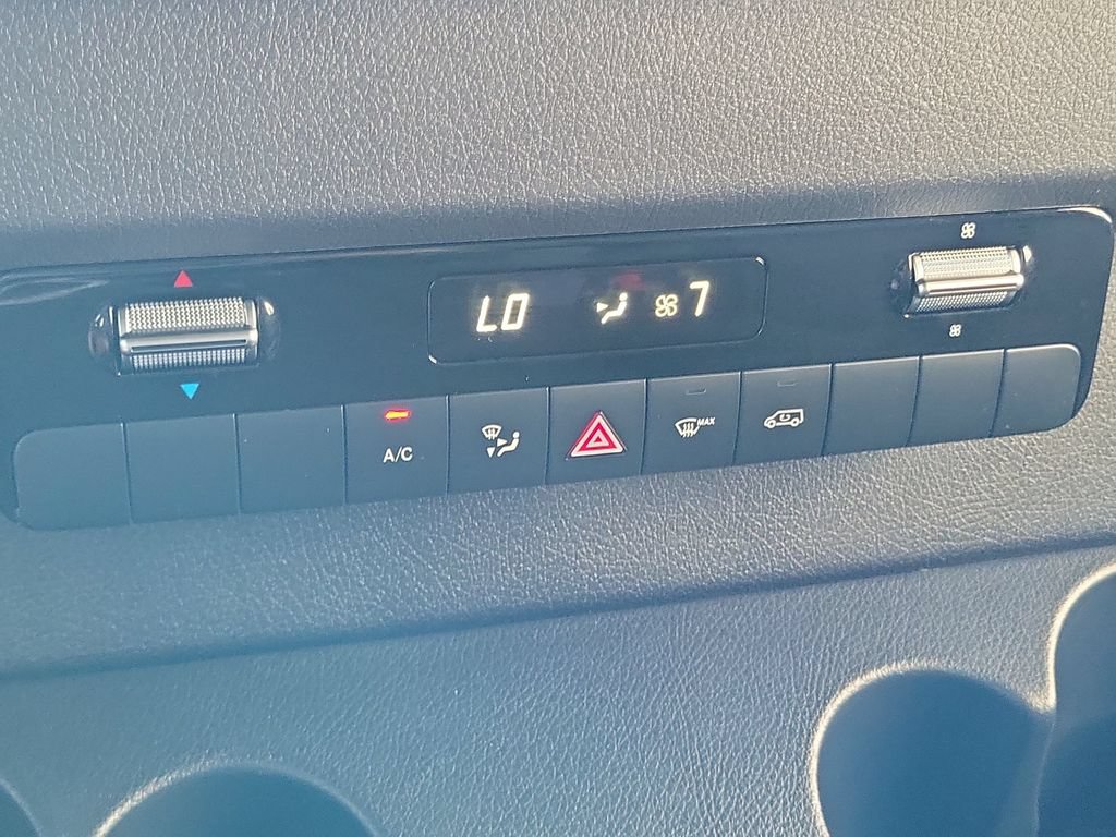 Used 2025 Mercedes-Benz Sprinter 2500 image 23