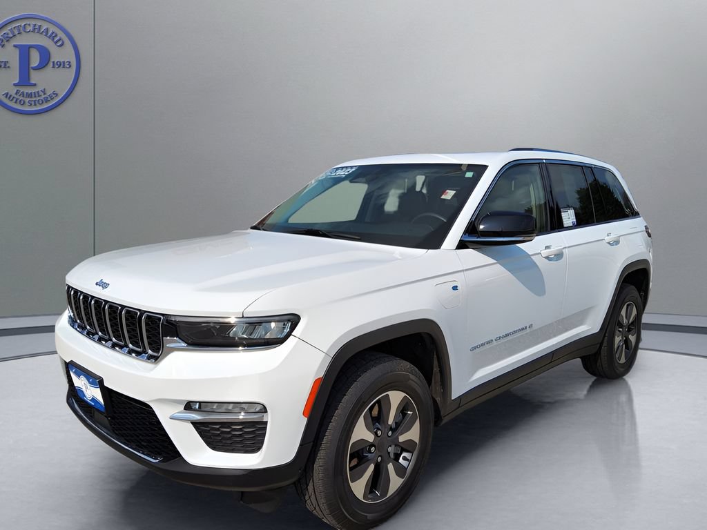 Used 2023 Jeep Grand Cherokee 4WD 4xe image 3