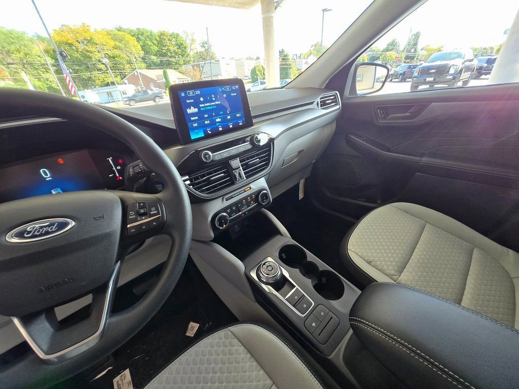 New 2025 Ford Escape Active image 17