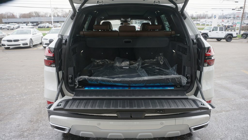 Used 2026 BMW X5 xDrive50e AWD/4WD image 6